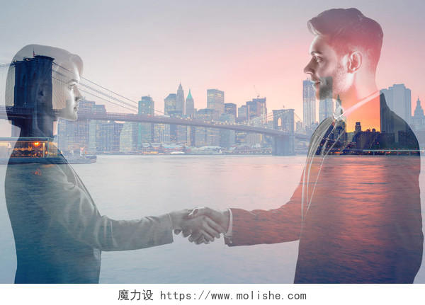 男人和女人握手的双重曝光看着每个和纽约夜市景观合作团结握手企业团结团结人物合作平台商务人士合作握手